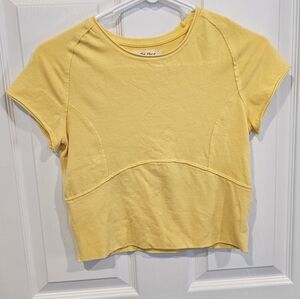 NWOT We The Free Soft Yellow Cropped Crew Tee Size-Medium